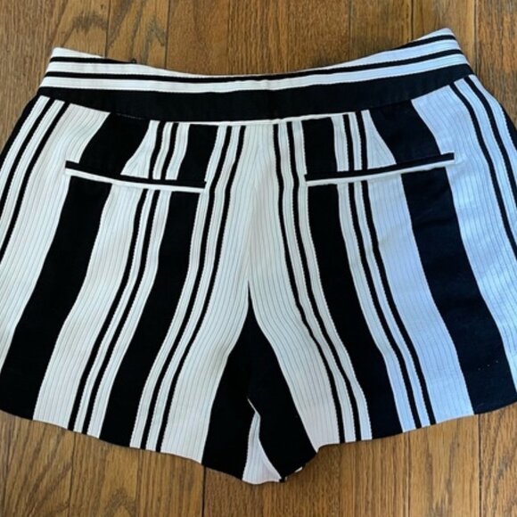 Theory Blaynee Striped Shorts Black White Sz 2 - Picture 3 of 6